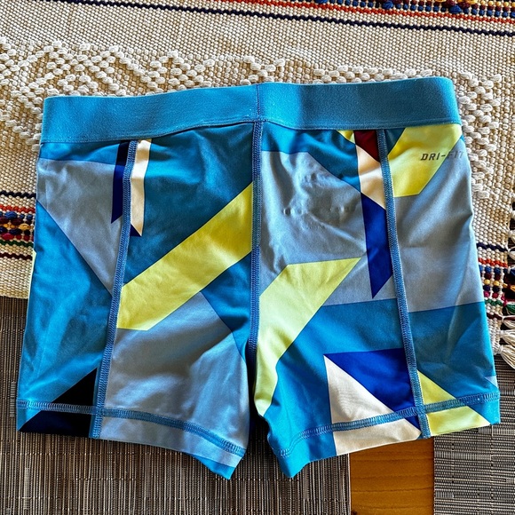 Nike Pro Bike Shorts - Picture 2 of 4